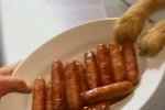 Walls Sausages - Dog fight